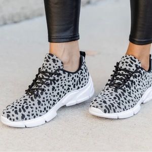 Adorable Pink Lily Leopard Print Sneaker BRAND NEW